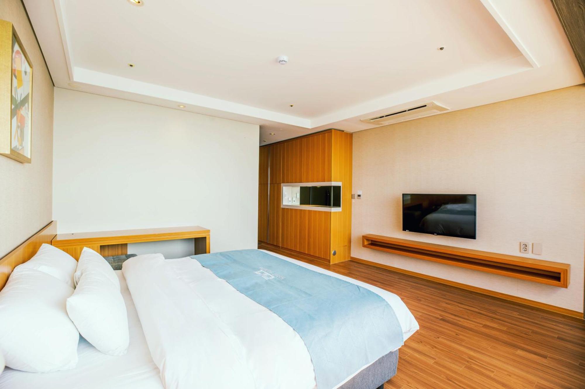 Hotel Solaire Порён Экстерьер фото